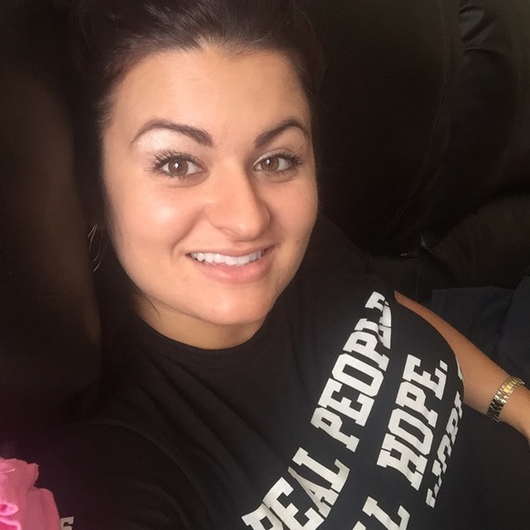 Meet your Posher, Lindsey - Picture 1 of 1